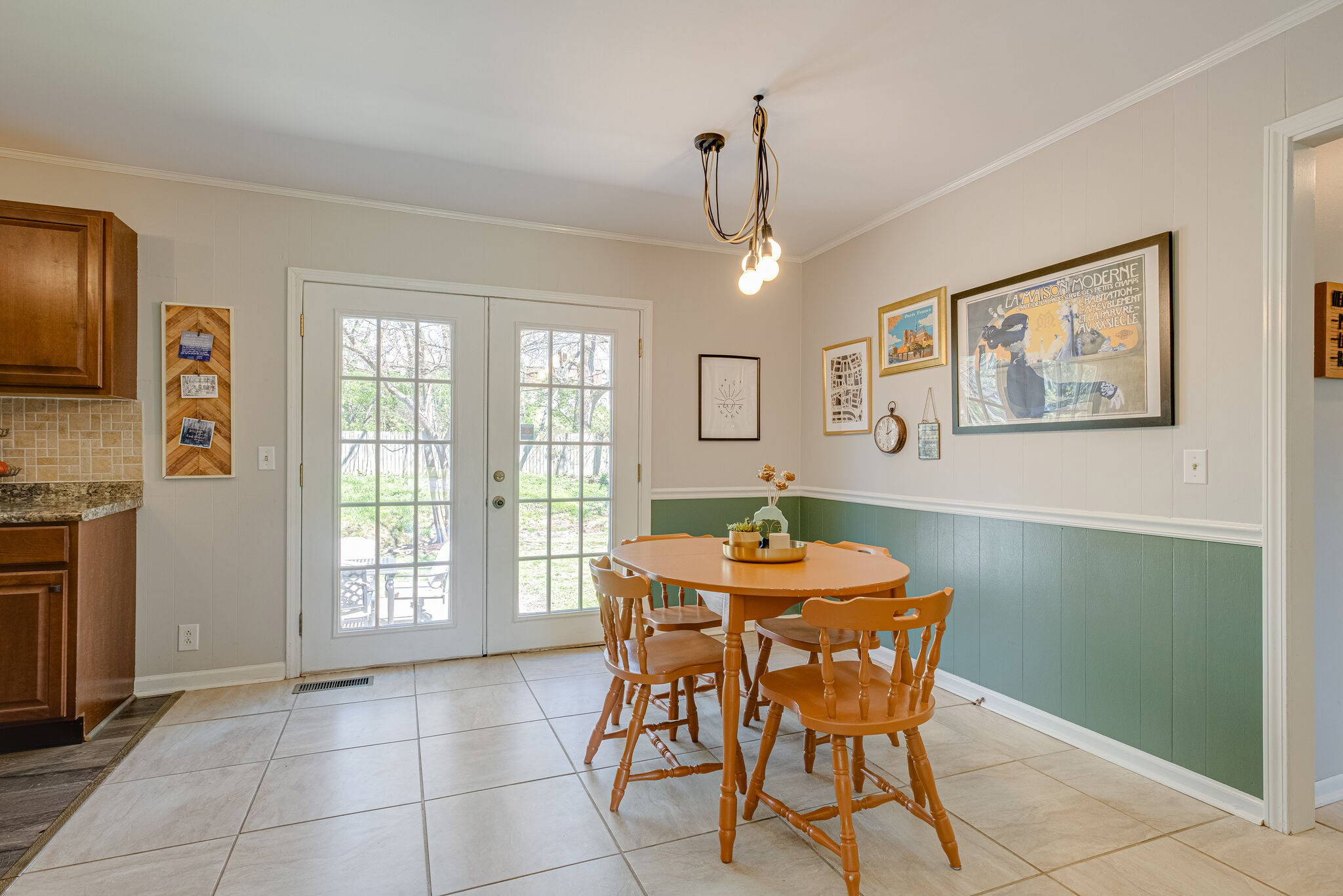 Before — Living Room Streamline — The Fig & Dane